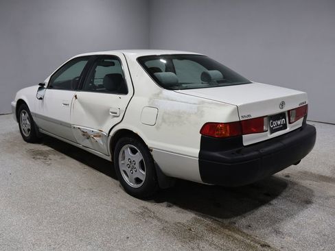 Used 2001 Toyota Camry LE image 4