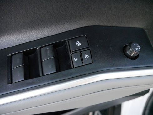 Certified 2026 Toyota Highlander XLE image 19