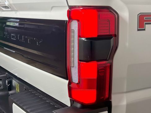 Used 2025 Ford F350 Platinum AWD/4WD image 16