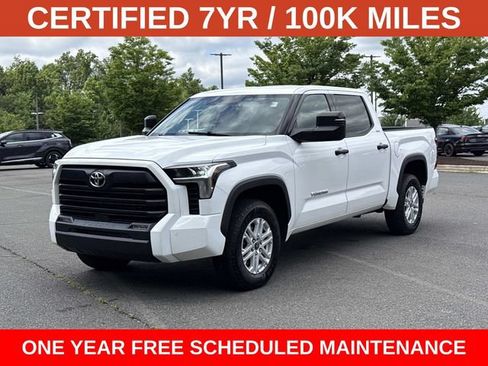 Used 2022 Toyota Tundra SR5 w/ SR5 Convenience Package AWD/4WD image 5