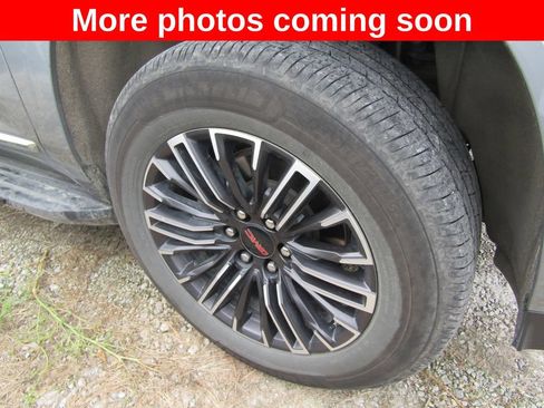 Used 2025 GMC Yukon XL Elevation AWD/4WD image 9