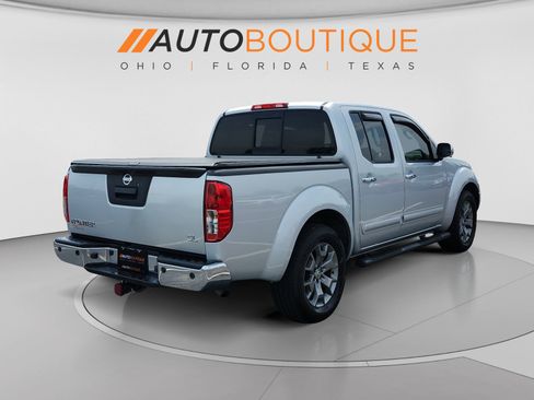 Used 2019 Nissan Frontier SL RWD image 6
