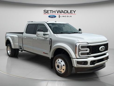 Used 2026 Ford F450 Platinum w/ FX4 Off-Road Package AWD/4WD image 1