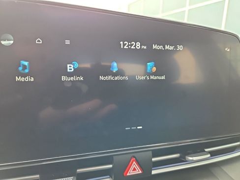 Used 2024 Hyundai Elantra SEL w/ Convenience Package image 45