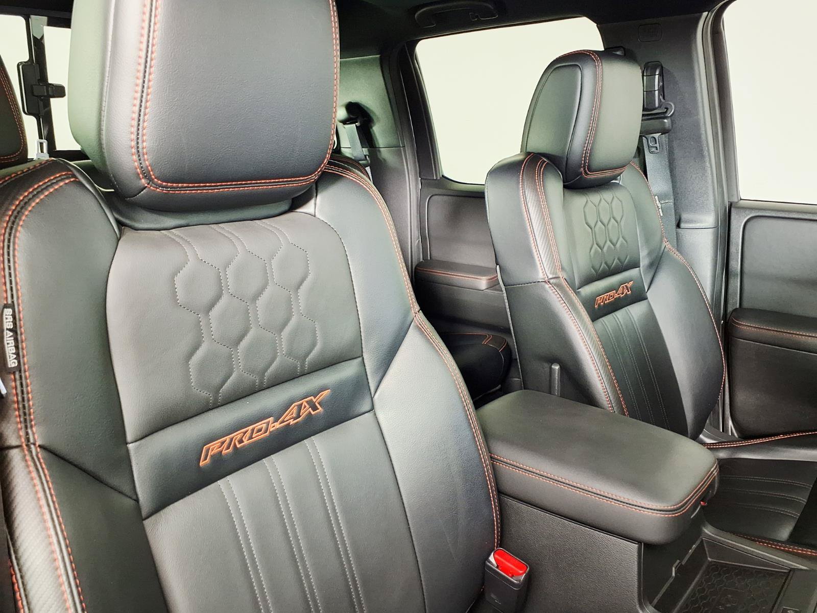 Used 2023 Nissan Frontier PRO-4X w/ Pro-4X Premium Package AWD/4WD image 10