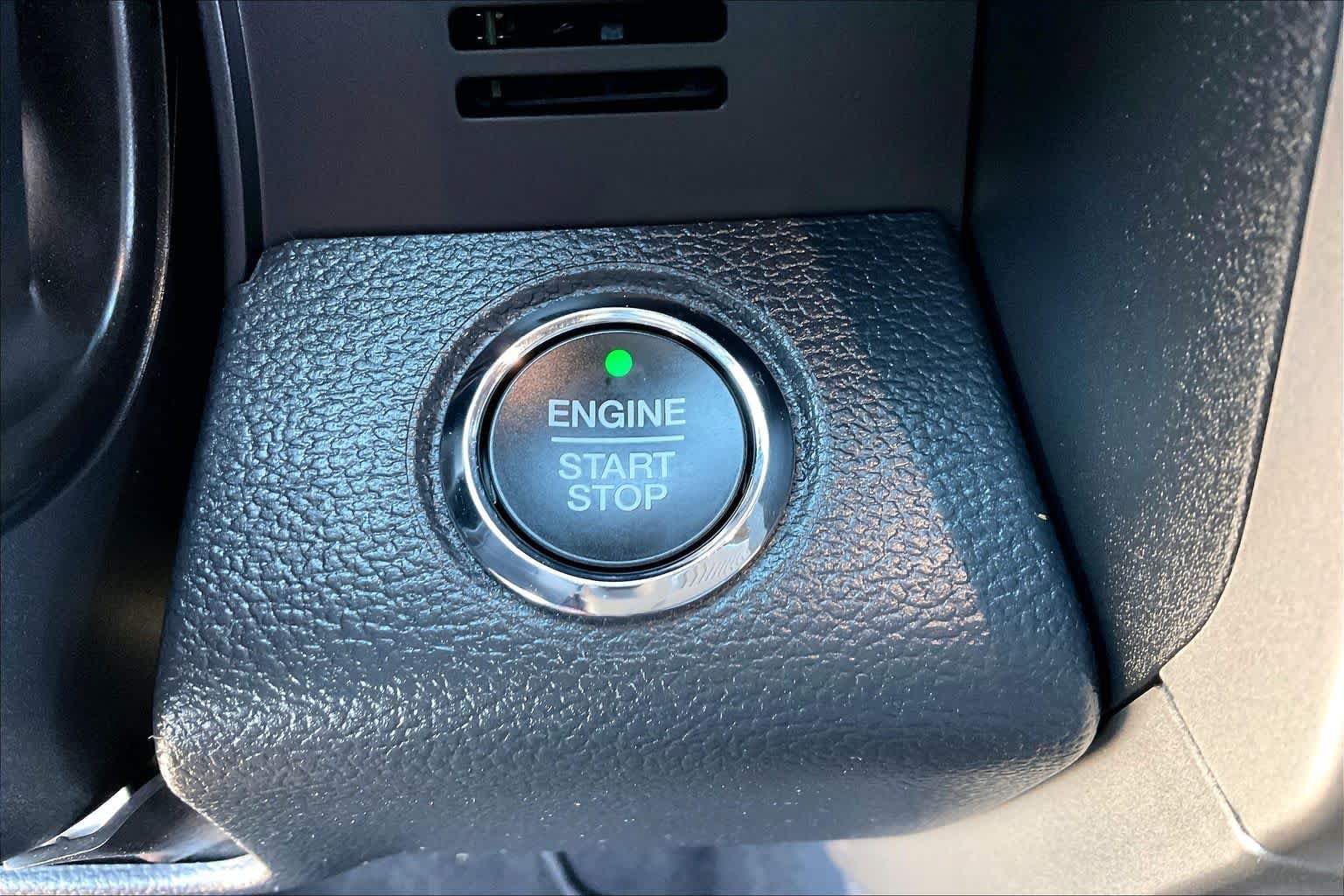 Used 2022 Ford F250 Lariat w/ Lariat Ultimate Package AWD/4WD image 33