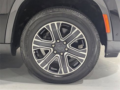 Used 2022 Jeep Wagoneer Series III w/ Flexible Seating Group image 31