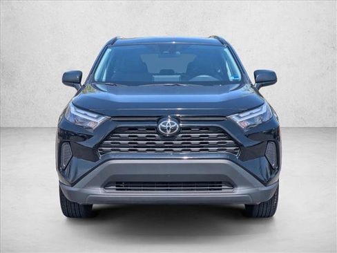 Used 2025 Toyota RAV4 LE AWD/4WD image 2