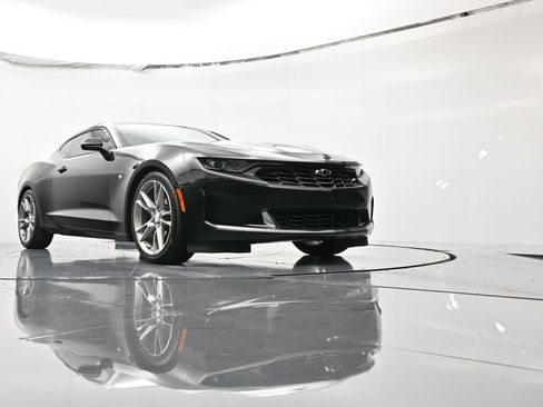 Used 2022 Chevrolet Camaro LT w/ RS Package image 34