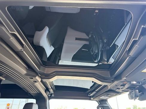 Used 2025 GMC Hummer EV 3X AWD/4WD image 17