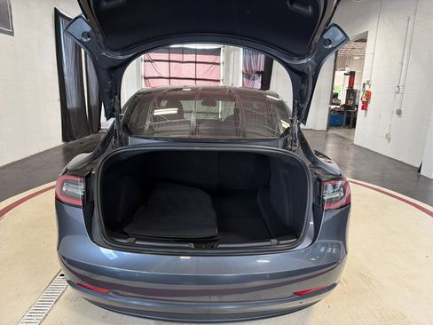 Used 2018 Tesla Model 3 Long Range RWD image 12