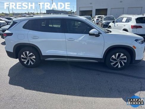 Certified 2025 Volkswagen Tiguan S image 3