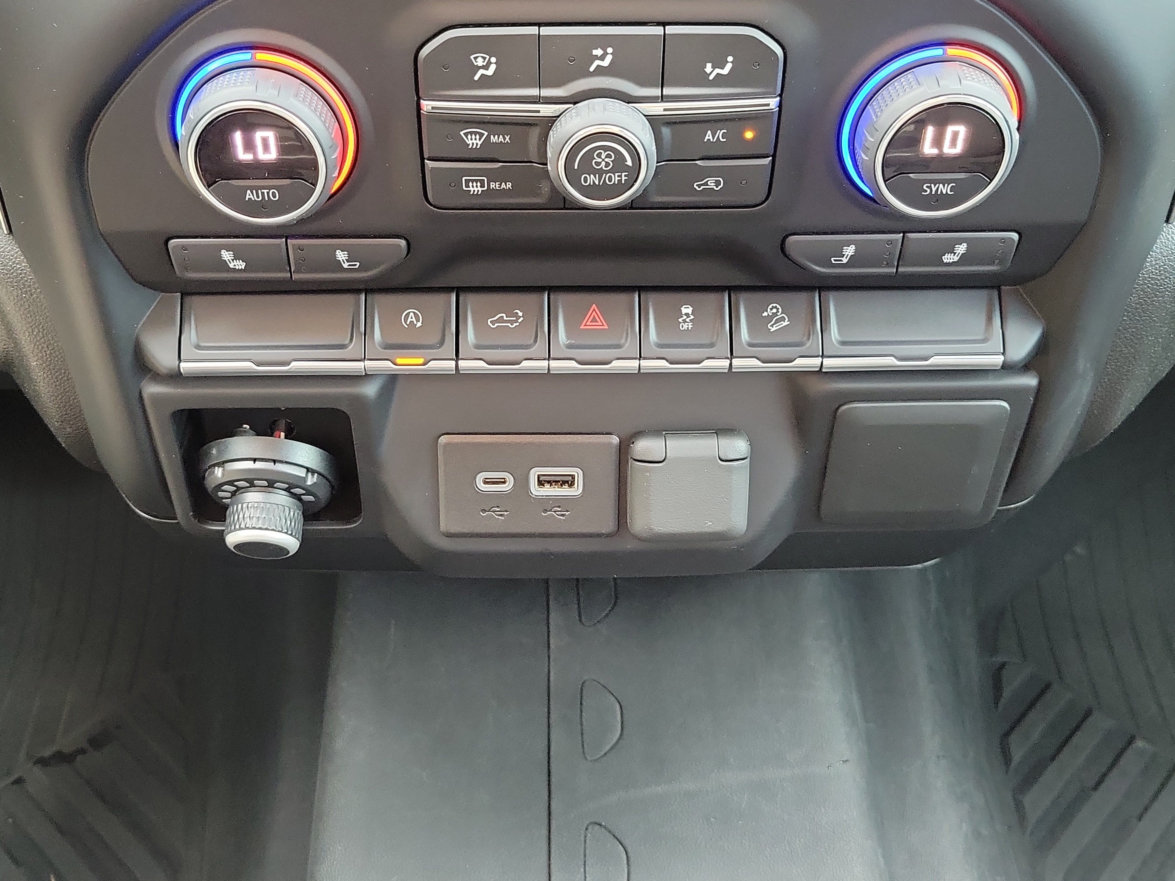Used 2022 Chevrolet Silverado 1500 RST AWD/4WD image 32