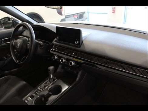 Certified 2025 Honda Civic Sport image 23