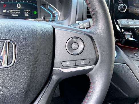 Used 2024 Honda Odyssey Sport image 18
