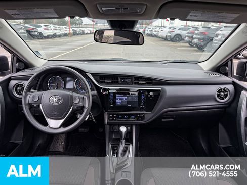 Used 2017 Toyota Corolla L image 17