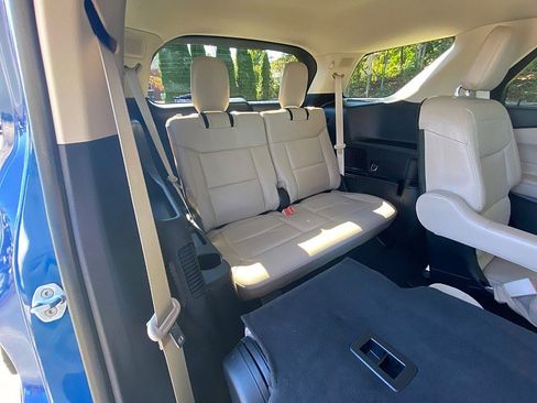 Certified 2021 Ford Explorer Limited w/ Equipment Group 301A image 35