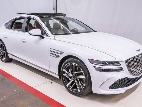 Certified 2025 Genesis G80 2.5T Advanced image 5