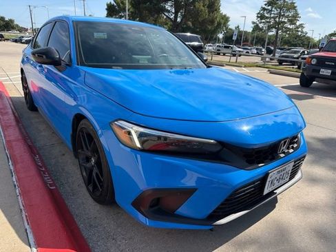 Used 2023 Honda Civic Sport image 3