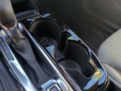 Certified 2025 Chevrolet Trax LT w/ Driver Confidence Package image 19