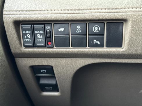 Used 2022 Honda Odyssey Elite image 24