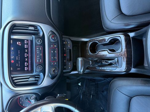 Used 2016 GMC Canyon SLT w/ Driver Alert Package image 14