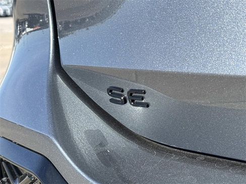 New 2026 Volkswagen Tiguan SE R-Line image 5