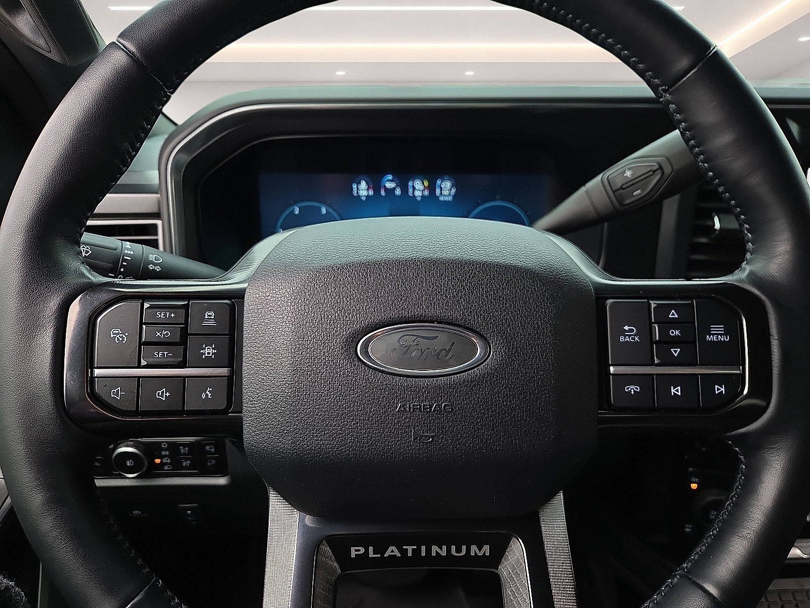 Certified 2025 Ford F250 Platinum AWD/4WD image 24