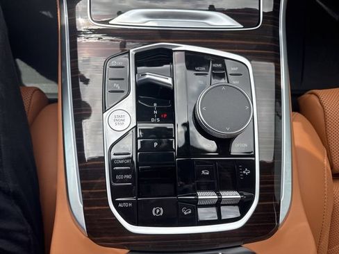 New 2026 BMW X5 xDrive40i w/ Off-Road Package AWD/4WD image 11
