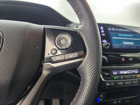 Used 2025 Honda Passport Black Edition image 21