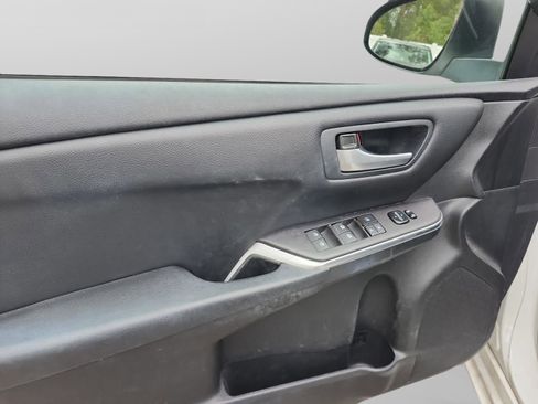 Used 2017 Toyota Camry LE image 14