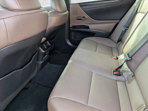 Used 2022 Lexus ES 350 w/ Premium Package image 14