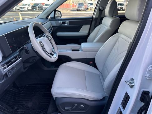Certified 2025 Hyundai Santa Fe SEL image 14