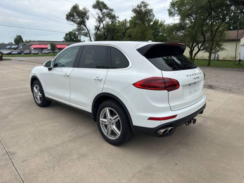 Used 2015 Porsche Cayenne S AWD/4WD image 3