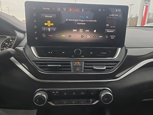 Used 2024 Nissan Altima 2.5 SR w/ SR Premium Package image 18