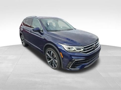 Used 2023 Volkswagen Tiguan SEL R-Line image 3
