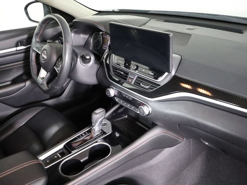 Used 2023 Nissan Altima 2.0 SR FWD image 28