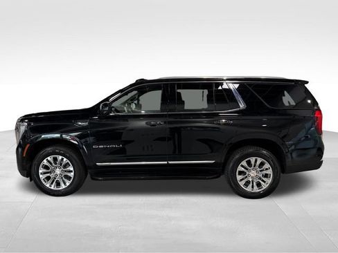 Used 2025 GMC Yukon Denali AWD/4WD image 8