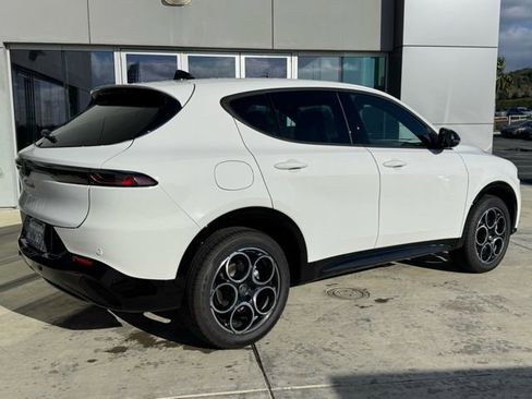 Used 2025 Alfa Romeo Tonale AWD/4WD image 8