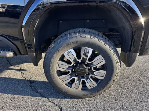 New 2026 GMC Sierra 2500 Denali w/ Denali Reserve Package AWD/4WD image 40