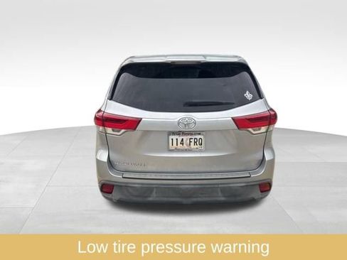 Used 2019 Toyota Highlander LE image 10