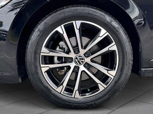 Used 2023 Volkswagen Jetta Sport image 10