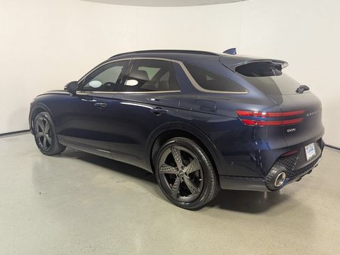Used 2023 Genesis GV70 2.5T w/ Sport Prestige Package AWD/4WD image 6