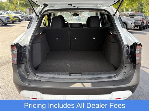 Certified 2025 Nissan Kicks SV AWD/4WD image 26