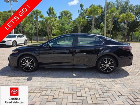 Used 2024 Toyota Camry SE FWD image 8