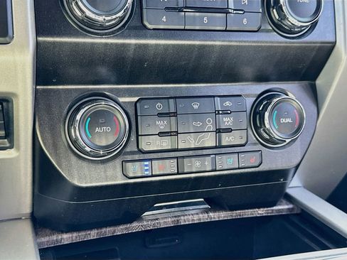 Used 2019 Ford F350 Lariat w/ Lariat Ultimate Package AWD/4WD image 27