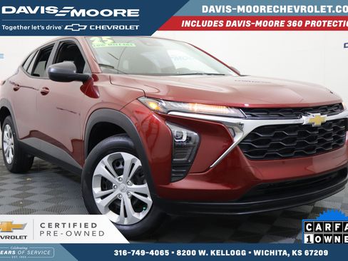 Certified 2025 Chevrolet Trax LS image 1