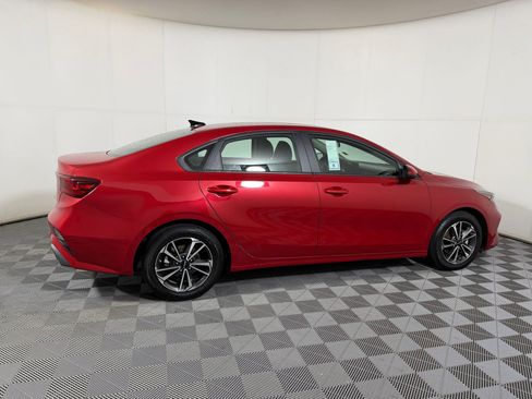 Used 2024 Kia Forte LXS FWD image 7