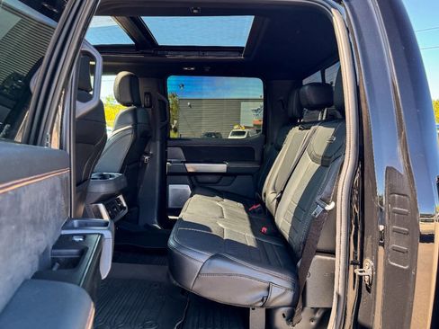 Used 2024 Ford F250 Platinum image 16