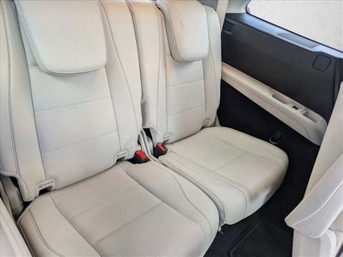 Used 2021 Mercedes-Benz GLS 450 4MATIC image 19